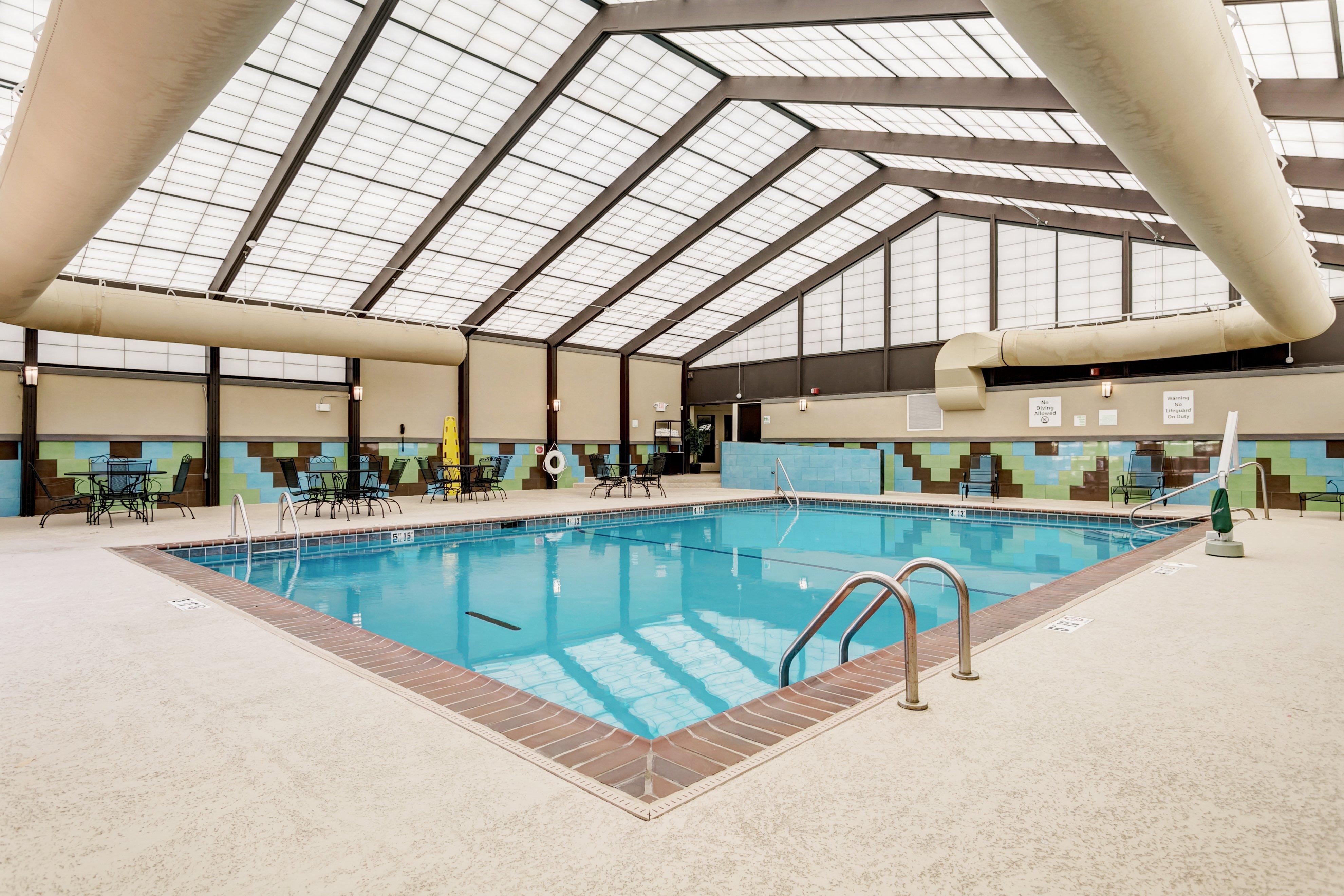 Отель Hilton St. Louis Airport Woodson Terrace Экстерьер фото